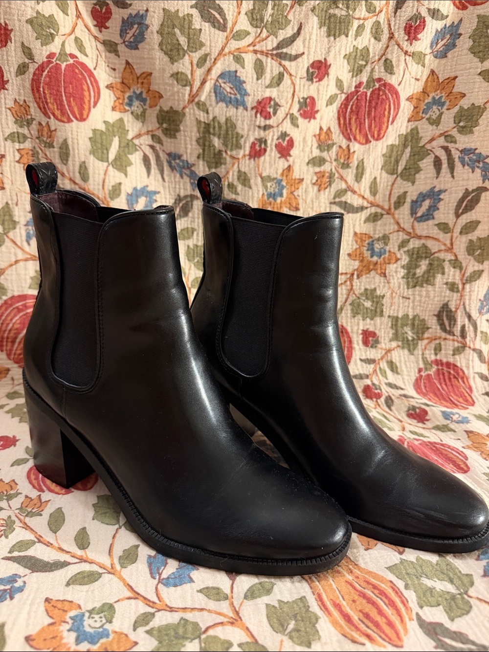 Tommy Hilfiger Black Leather Chelsea Block Heel Ankle Boots